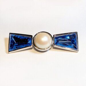Vintage SIGNED RICHELIEU silver tone FAUX PEARL BROOCH PIN